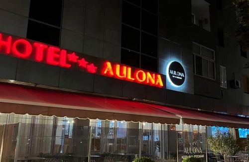 Mbrostar-Urë Hotel | Hotel Aulona
