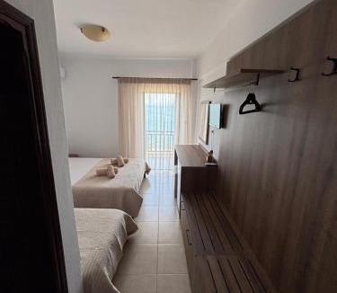 Ouranoupoli Hotel | Hotel Avra