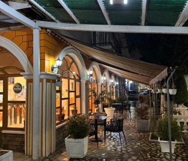 Sakës Hotel | Hotel Bar-Restorant Fresku