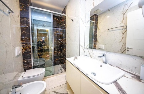 Shkembi i Kavajes Hotel | Hotel Bella Vista