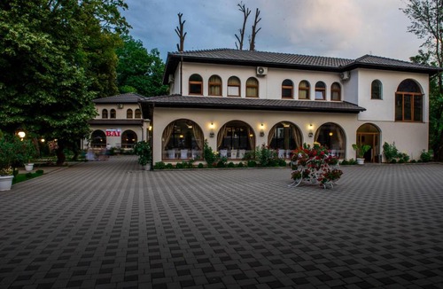 Pejë Hotel | Hotel Camp Karagaq