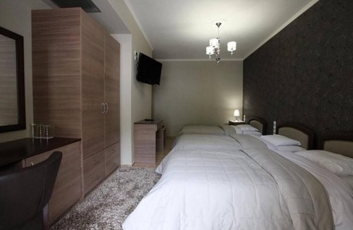 Menidion Bed & Breakfast | Hotel Delfini – Seaside Triple Room, Menidi