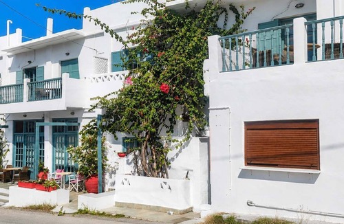 Skiros Apartment | Hotel Elena -Sunny Seaside Balcony Suite in Skyros