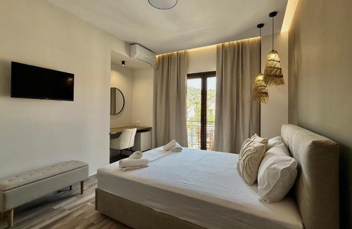 Skopelos Town Hotel | Hotel Eleni