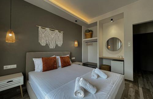 Skopelos Town Hotel | Hotel Eleni