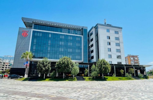 Mbrostar-Urë Hotel | Hotel Fieri