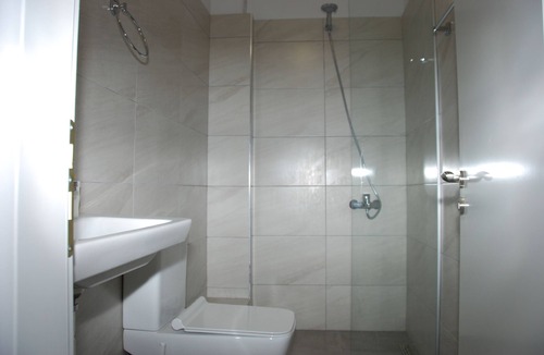 Qafe e Gjashtes Hotel | Hotel Freskia
