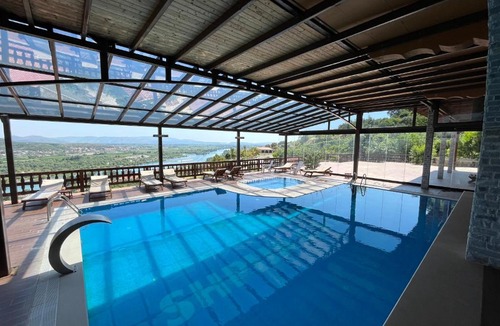 Shkoder County Hotel | Hotel Grandpa's House