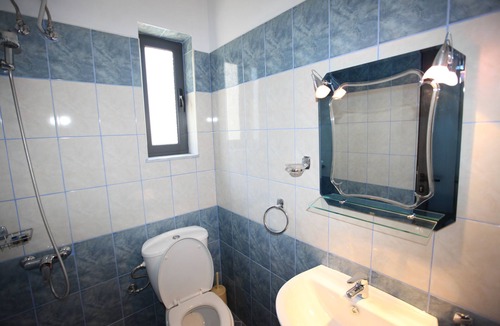 Fushebardhe Hotel | Hotel Gryka e Kelcyres
