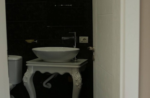 Koplik Hotel | Hotel Holiday