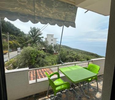 Piqeras Hotel | Hotel Hyso Vela