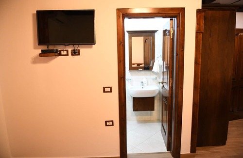 Berat Hotel | Hotel Kaceli