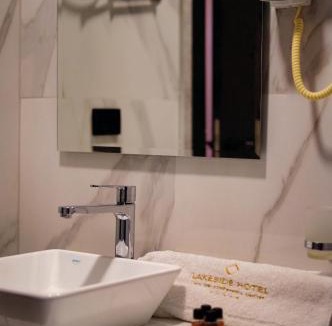 Zhur Hotel | Hotel Lakeside