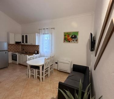 Velipoje Hotel | Hotel Laura