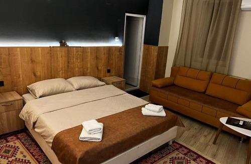 Kolovicë Hotel | Hotel Lido
