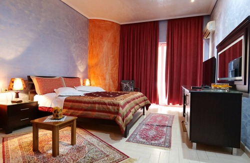 Qender Hotel | Hotel Lindi