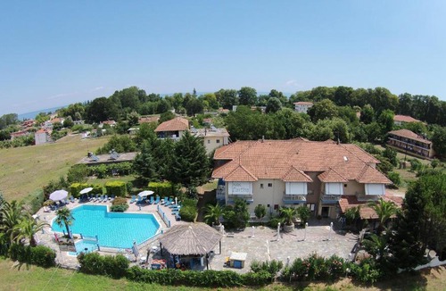 Paralia Skotinis Apartment | Hotel Livithra