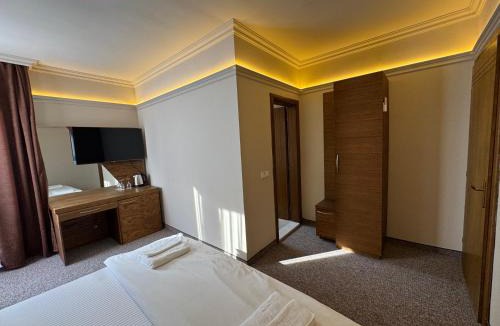 Mitrovicë Hotel | Hotel Lux