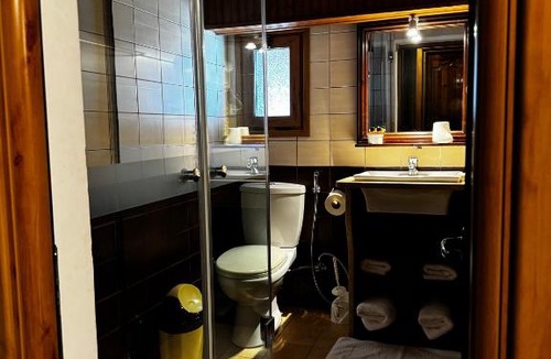 Berat Hotel | Hotel Mangalemi