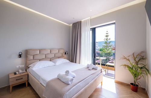 Ksamil Hotel | Hotel Parid