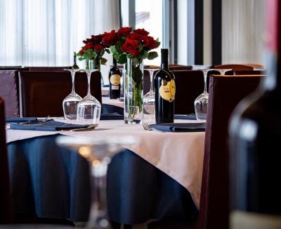 Vrellë Hotel | Hotel Restaurant Crystal Palace