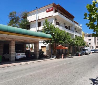 Fushebardhe Hotel | Hotel & Restorant Vjosa