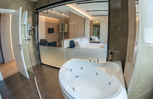 Shengjin Hotel | Hotel Triumf Shengjin
