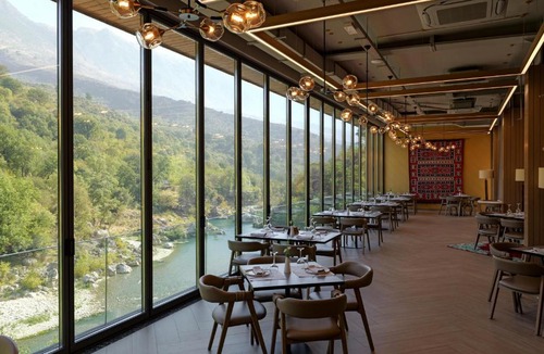 Fushebardhe Hotel | Hotel Uji Ftohte Tepelene