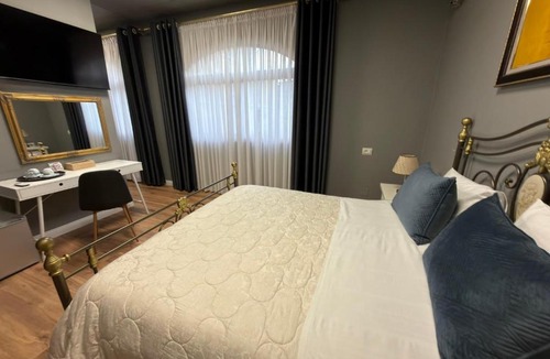 Tirana Hotel | HOTEL VILA 15 - CENTER
