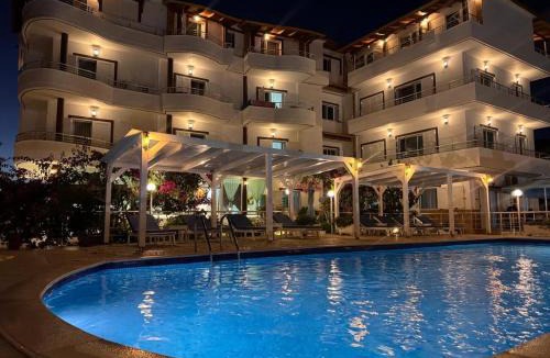 Lukove Hotel | Hotel Vila Kafe