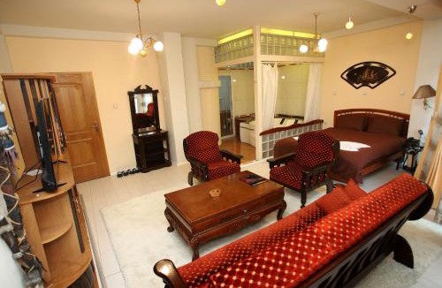 Kolovicë Hotel | Hotel Xhema