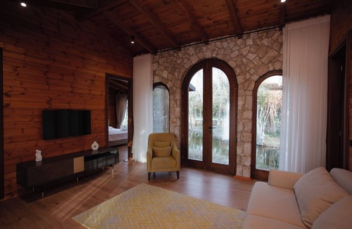 Lezhe Resort | Hoteli Gjuetise