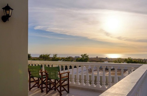 Santorini House | House for the whole family in Exo Gonia Santorini with views to the Aegean Sea.