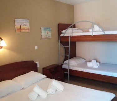 Kalamitsi Apartment | House Meltemi