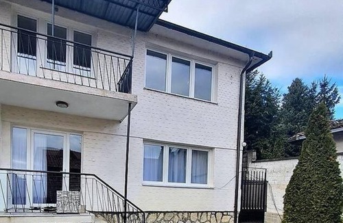 Mejë House | House of Green Urban Haven