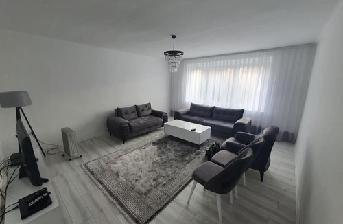 Mejë House | House of Green Urban Haven