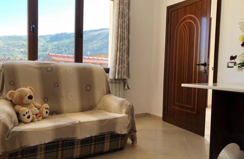 Berat Apartment | House of Leaves