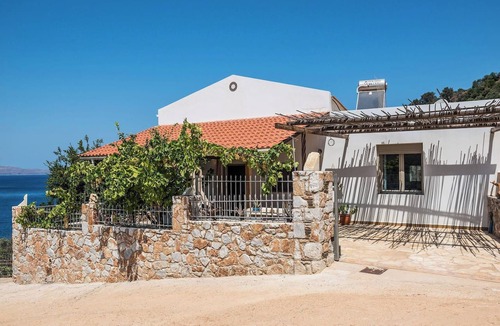 Kolymbari House | House with Private Place To Swim, Solitary, View