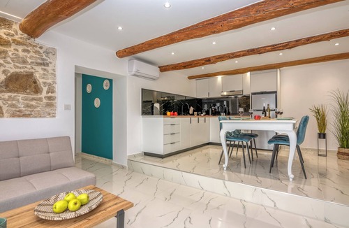 Voulgaro House | Huzuri Retreat II