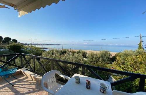 Nea Moudania House | Ideal Holidays
