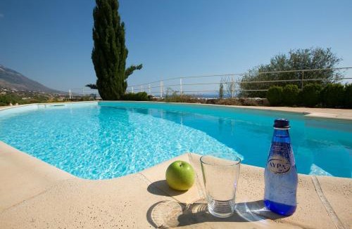 Karavados Villa | Ideales Resort