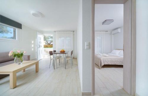 Chrisi Ammoudia Apartment | Ilias Apartments