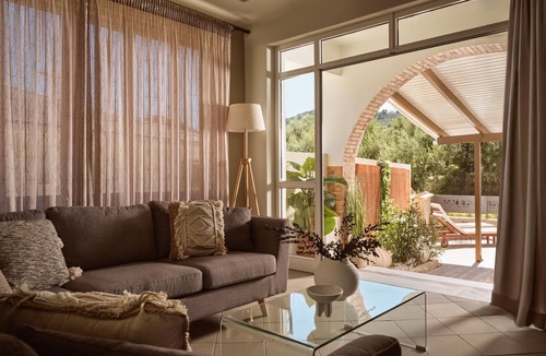 Argassi Condo | Ilision – Contemporary Living Condo II