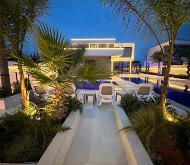 Rrushkull Villa | Infinity Villa