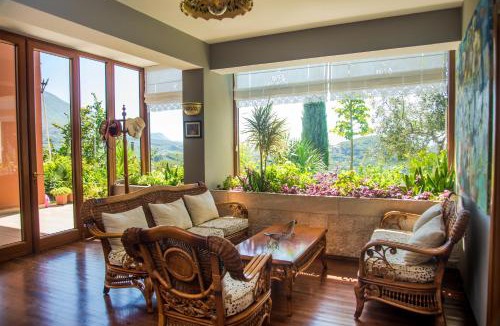 Dajt Villa | #IoniaHouse Surrel Villa
