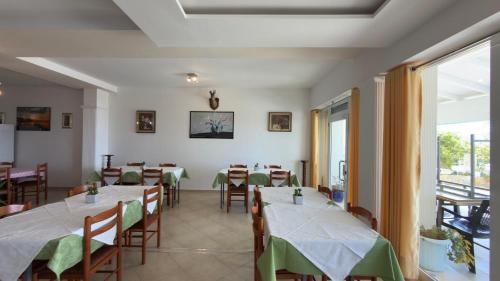 Vlore Hotel | Ionian Blue Villa