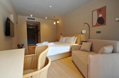 Barbati Hotel | Ionian Crown Suites in Barbati