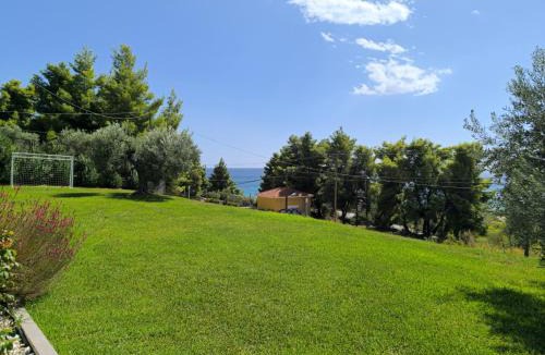 Kassandra Villa | Ipsipili Villa with sea views and private garden