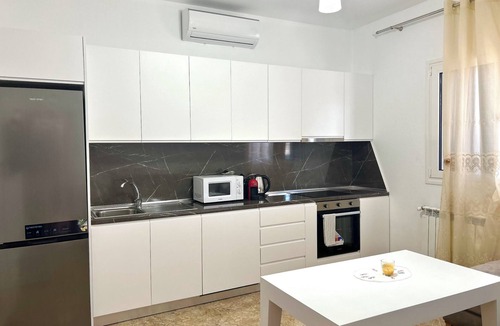 Ishem Apartment | Ishem Green View Two Bedrooms Free Wi-Fi Garden Private Parking
