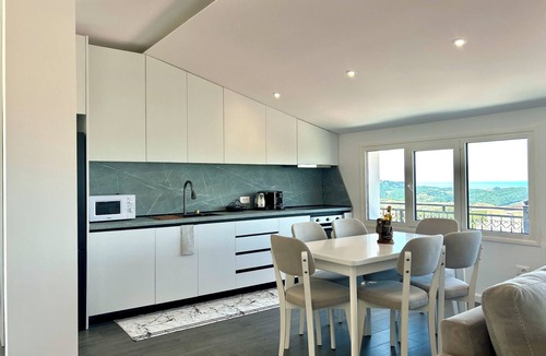 Ishem Apartment | Ishem Penthouse Free Wi-Fi 2 Balconies Green View Garden Pet-Friendly